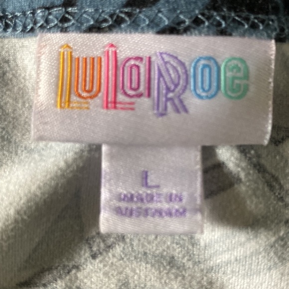LuLaRoe Large L top blue black soft - Picture 5 of 6